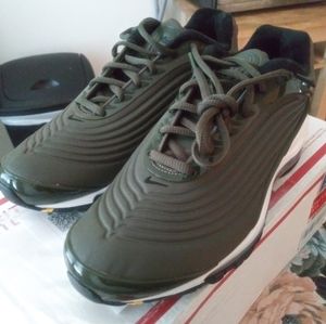 Nike air max deluxe New w/o tags